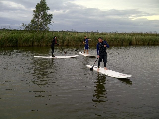  Lo Stand Up Paddle Board è una grande attività di gruppo 